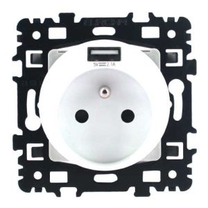 Prise électrique 2P+T + USB Type A blanche Eurohm Square - vue de face