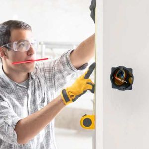 Boîte d'encastrement Legrand Ecobatibox pour cloison sèche, étanche à l'air - mise en situation par un professionnel