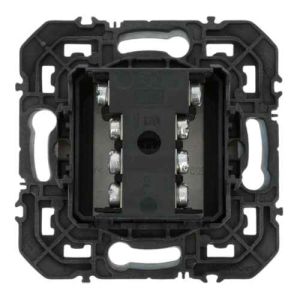 Prise téléphone en T Legrand Dooxie - vue de dos