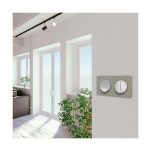 plaque 2 postes vertical schneider odace touch finition Kvadrat perle avec liseré aluminium - photo ambiance intérieur