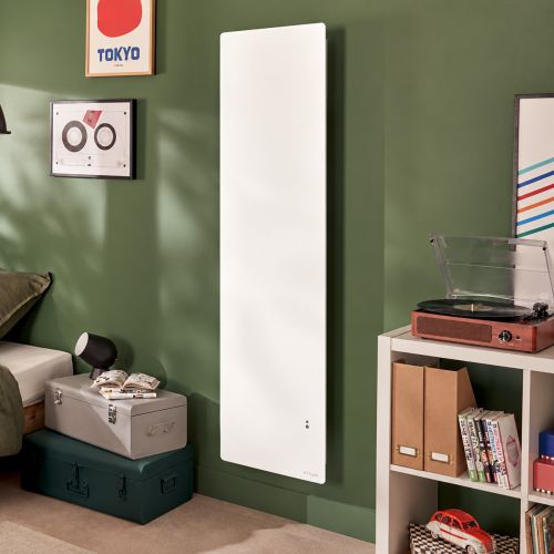 Radiateur connecté ATLANTIC Agilia+ chaleur douce vertical étroit blanc carat 1000W