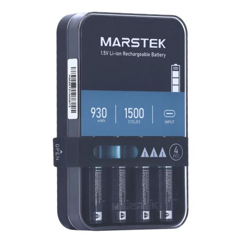 MAR 7018C Marstek 4 piles rechargeables USB C Li ion AAA, chargeur de piles AAA vu de face, écran bleu visible.