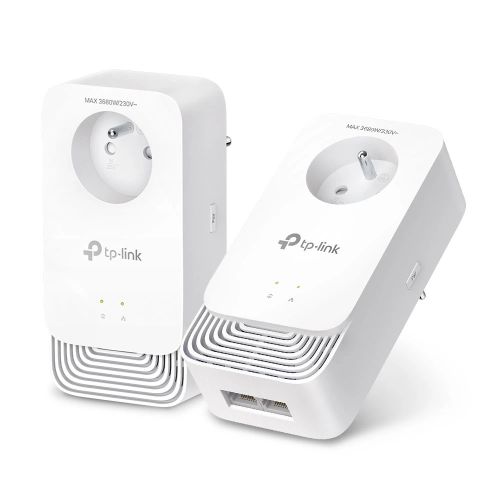 Kit CPL TP-Link PG2405P avec deux adaptateurs blancs à prise intégrée sur fond blanc.