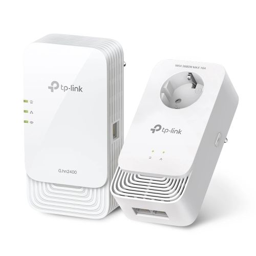 Kit CPL WiFi 6 TP-Link PGW2445 avec deux adaptateurs blancs dont un à prise intégrée.