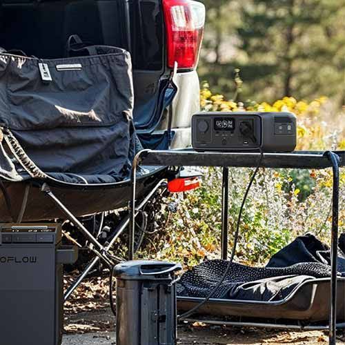 station électrique portable EcoFlow RIVER 3 UPS idéale pour les campings, chantiers et activités en extérieur