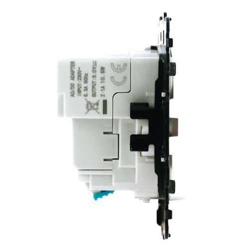 Prise électrique 2P+T + USB Type A blanche Eurohm Square - vue côté produit