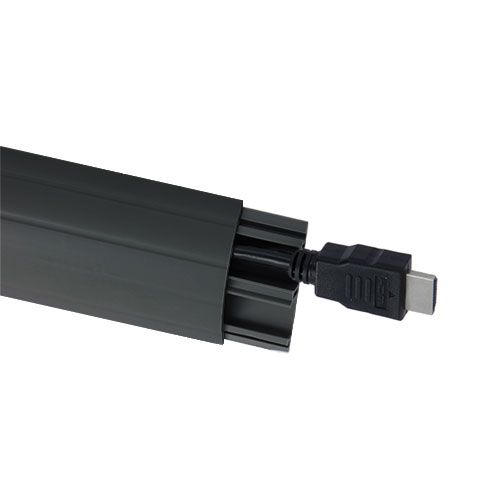 Ce cache câble TV adhésif permet de dissimuler les fils électriques raccordés à votre meuble TV, afin d'aérer votre espace.