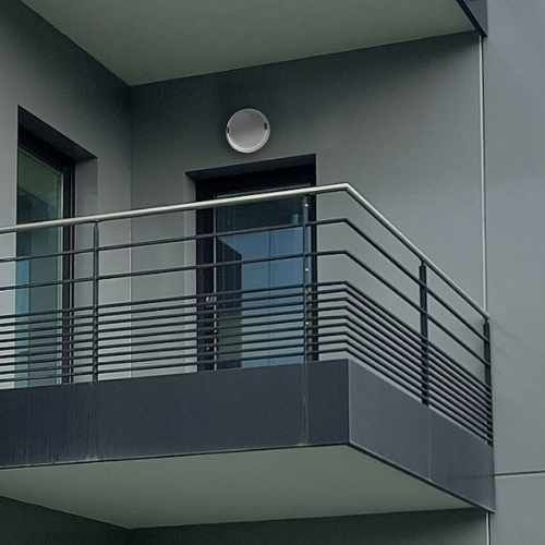 hublot led à détection Lebenoid 1900lm 4000k - photo usage extérieur