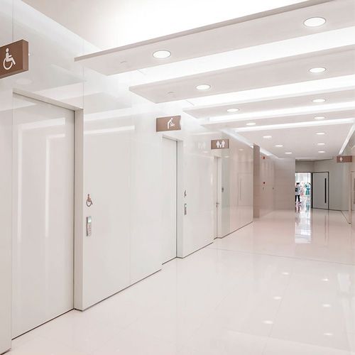 Mise en situation du downlight LED Philips DN065B 19W dans un bâtiment tertiaire