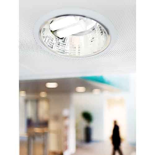 Cette barre lumineuse CorePro PLC Philips 8.5W basse consommation est compatible avec les douilles d'appliques encastrables G24D.