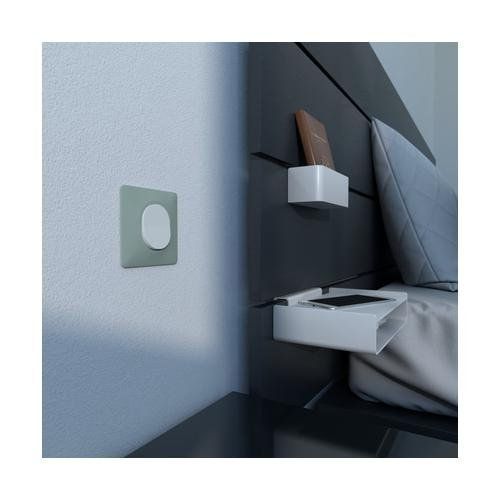 Plaque de finition 1 poste coloris sauge Schneider Ovalis - photo ambiance chambre