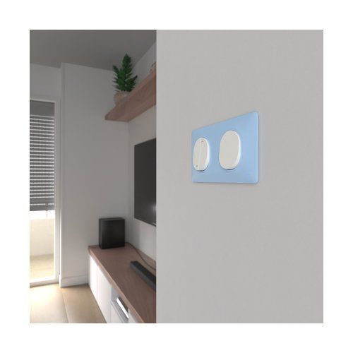 plaque de finition 2 postes bleu azurin Schneider Ovalis - photo ambiance
