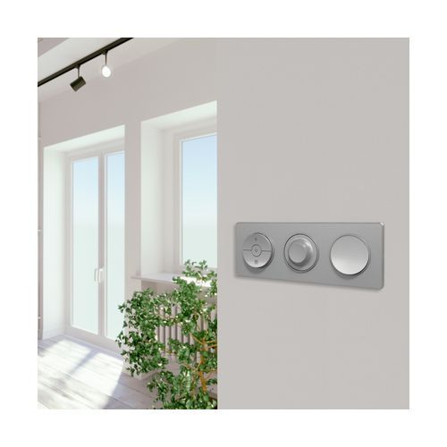 plaque 3 postes Schneider Odace Touch horizontaux ou verticaux entraxe 71mm aluminium - photo ambiance intérieur