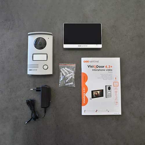 Détail du kit visiophone filaire SCS Sentinel Visiodoor avec écran 4,3
