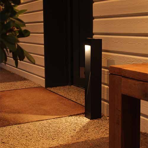 Balise LED extérieure Watt & Home Standy idéale pour éclairer vos allées extérieures