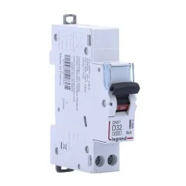 LEGRAND DNX3 Disjoncteur 32A auto/vis Ph+N courbe D 4,5kA 230V - 406812