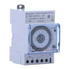 LEGRAND Interrupteur horaire 16A monophasé analogique programmable journalier 3 modules - 412823