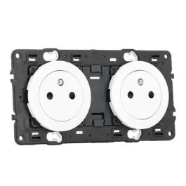 LEGRAND Céliane Prise de courant précâblée 2x2P+T blanc semi complet