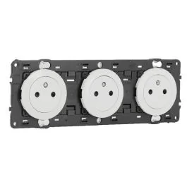 LEGRAND Céliane Prise de courant précâblée 3x2P+T blanc semi complet