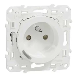 SCHNEIDER Wiser Odace prise 2P+T connectée 16A  Zigbee blanc - S520559