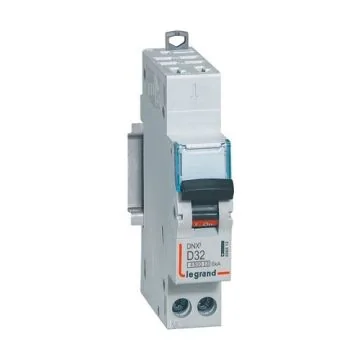 LEGRAND DNX3 Disjoncteur 32A auto/vis Ph+N courbe D 4,5kA 230V - 406812