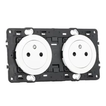 LEGRAND Céliane Prise de courant précâblée 2x2P+T blanc semi complet